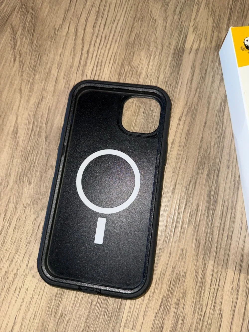 OtterBox Symmetry MagSafe iPhone 14 Plus Case Black Minimal Tech Accessory‎